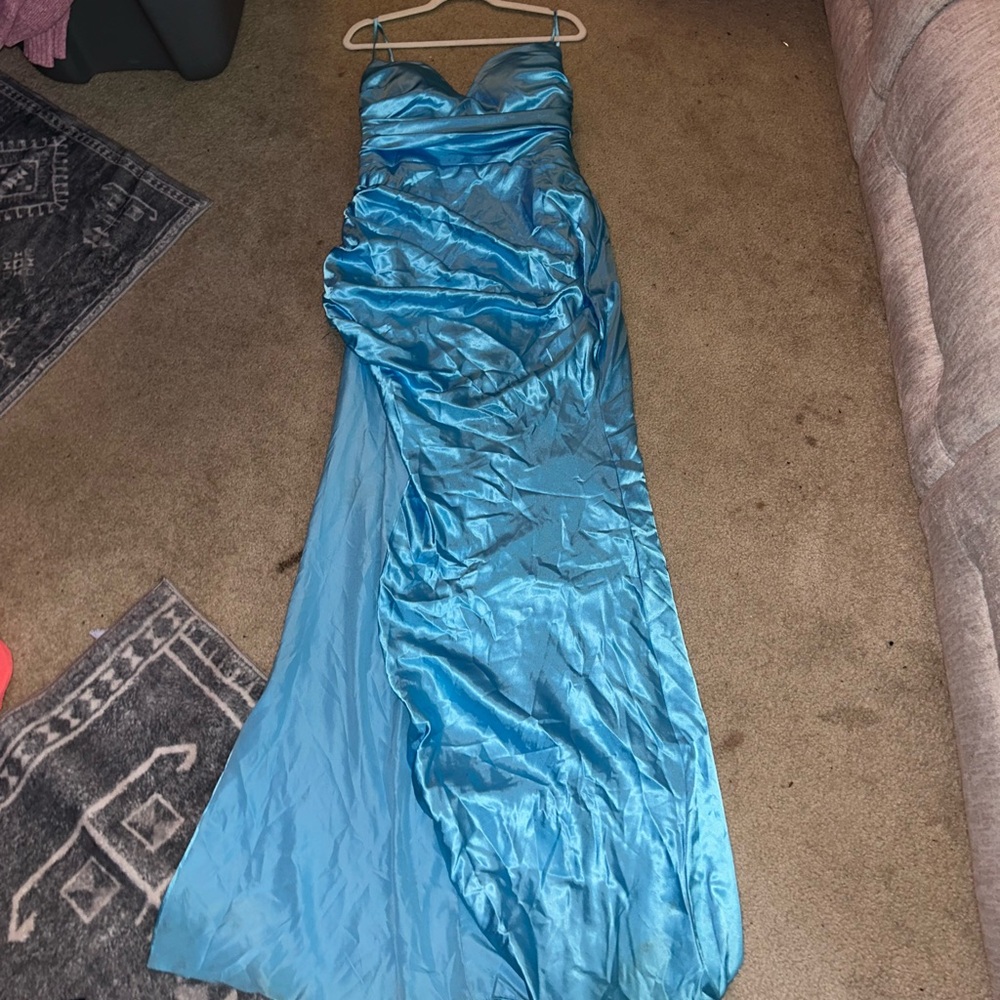 Elegant Blue Strapless Gown